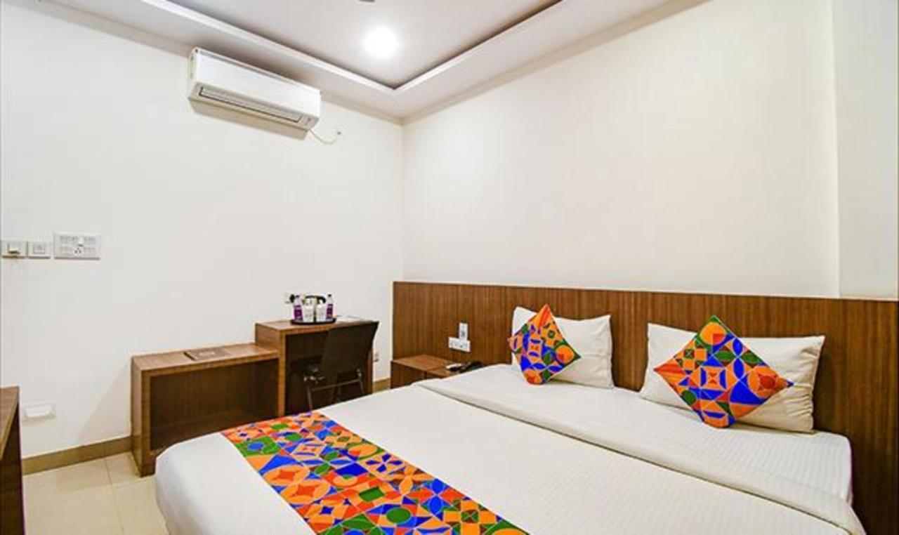 Fabhotel Kzar Select - 2Km From Park Street 加尔各答 外观 照片
