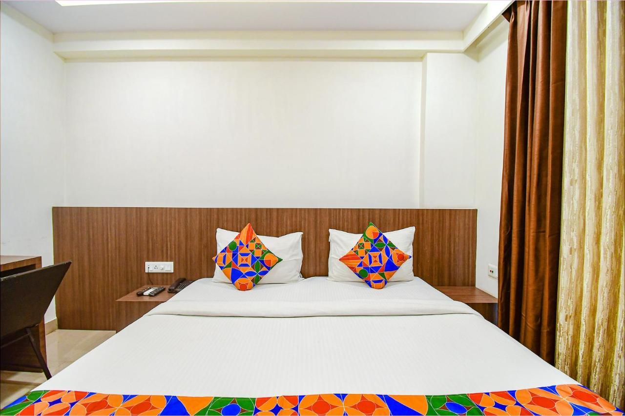 Fabhotel Kzar Select - 2Km From Park Street 加尔各答 外观 照片