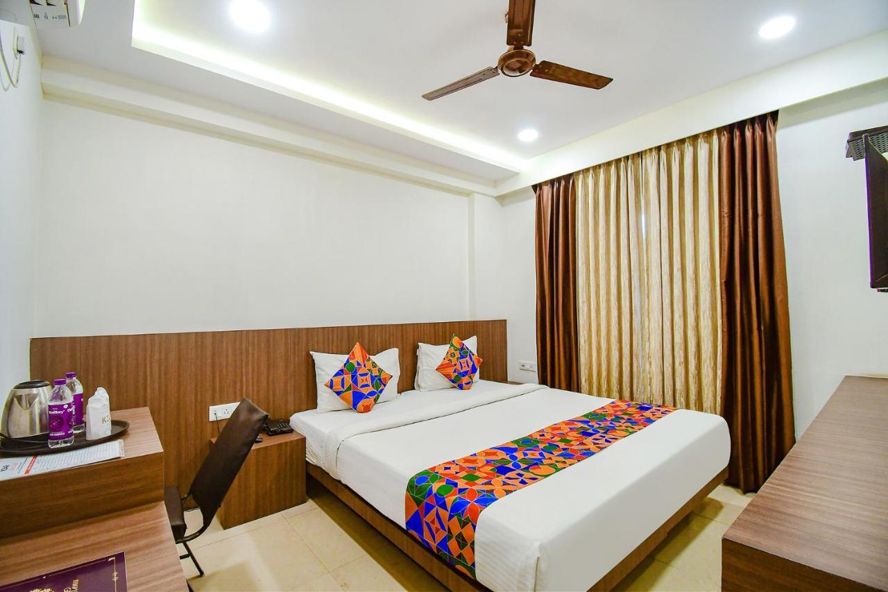 Fabhotel Kzar Select - 2Km From Park Street 加尔各答 外观 照片