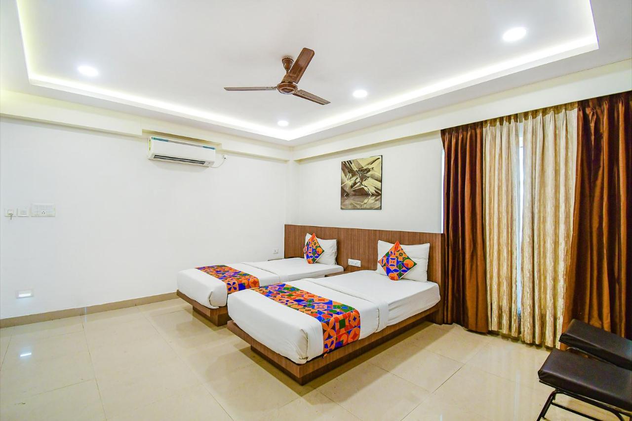 Fabhotel Kzar Select - 2Km From Park Street 加尔各答 外观 照片