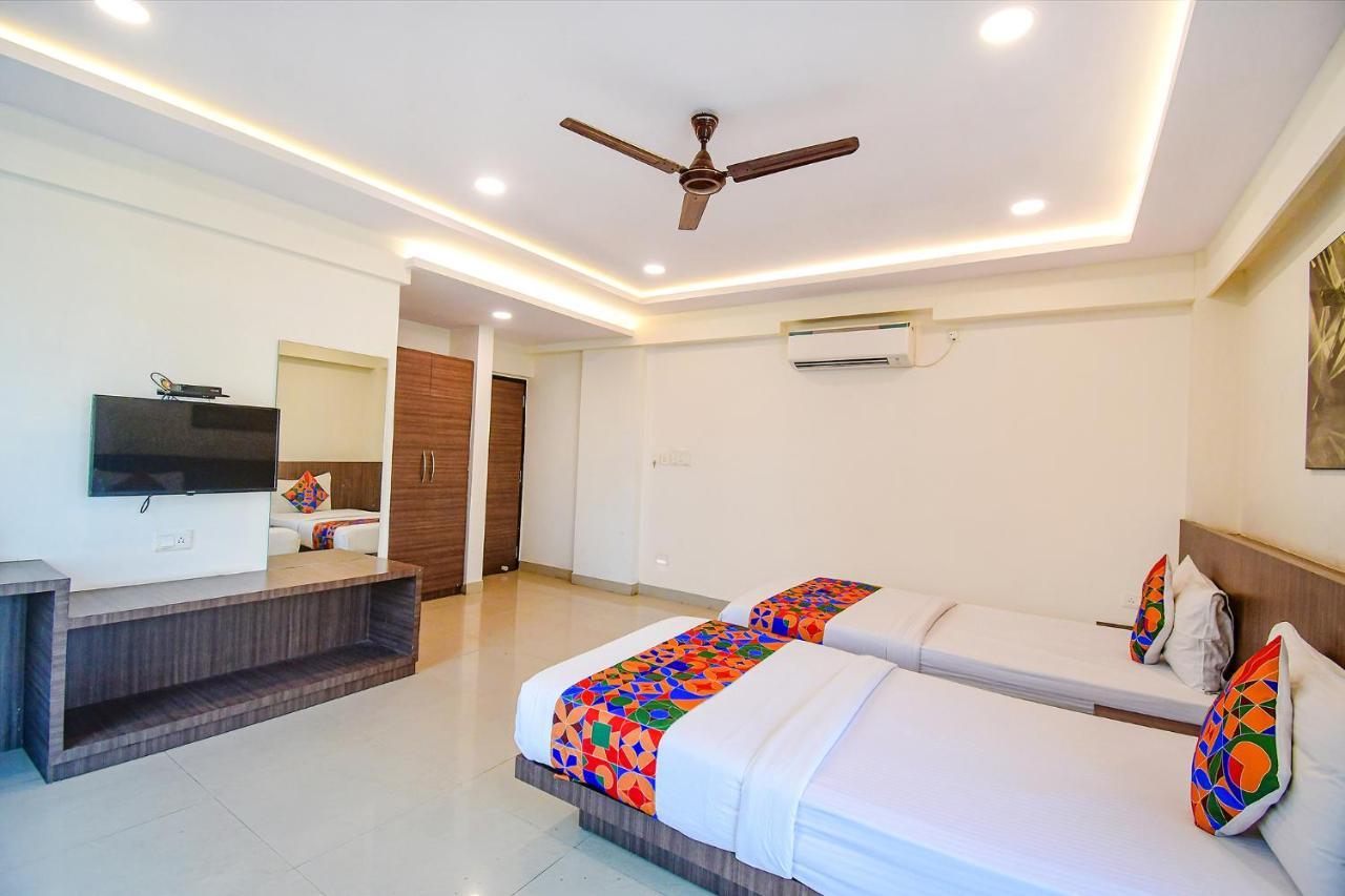 Fabhotel Kzar Select - 2Km From Park Street 加尔各答 外观 照片