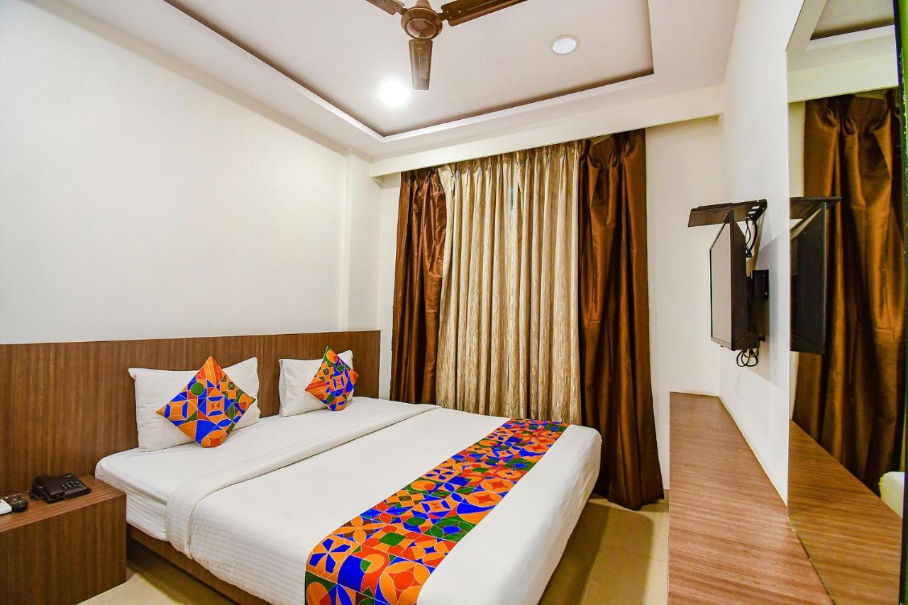 Fabhotel Kzar Select - 2Km From Park Street 加尔各答 外观 照片